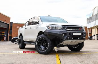 TOYOTA HILUX 4WD HOLESHOT XD SATIN BLACK